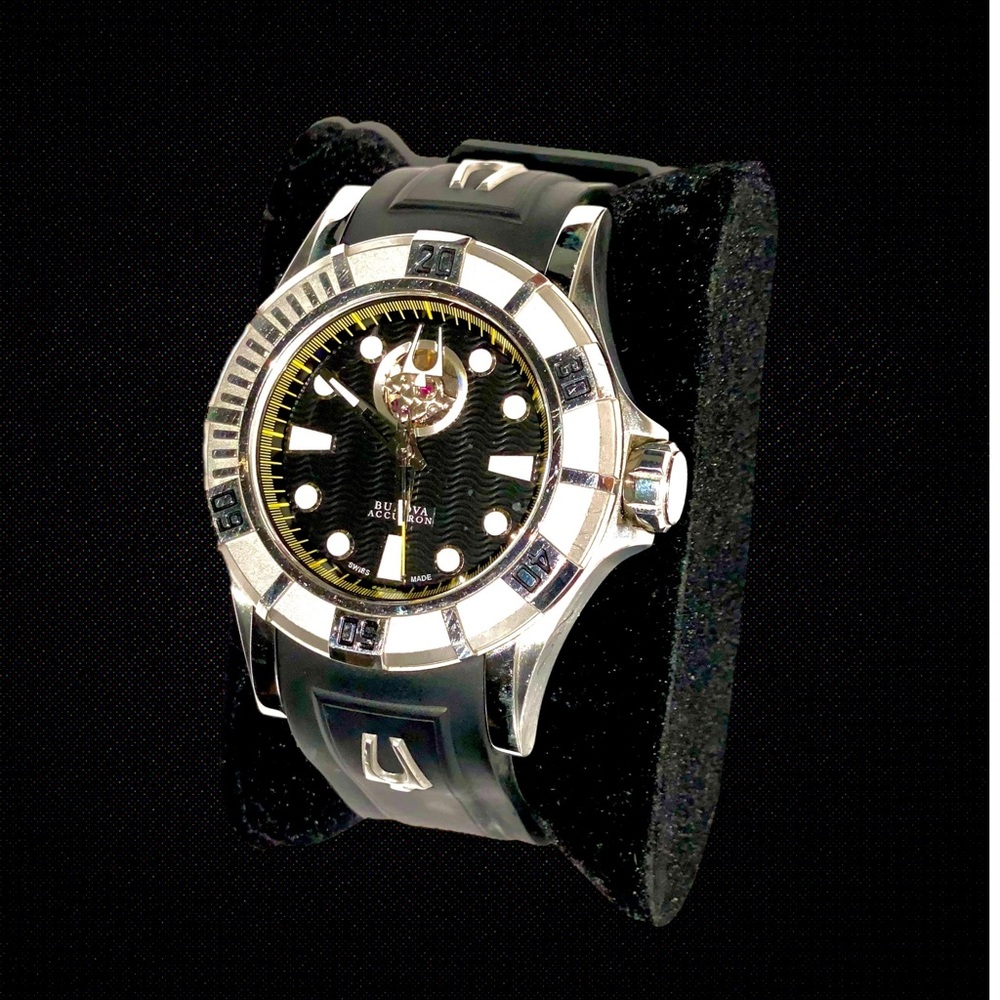 SOLD 


Bulova Accutron 63A000